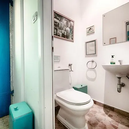 Turquoise House Kut Vis