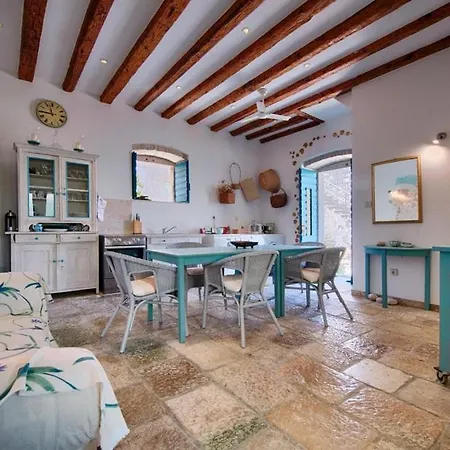 Turquoise House Kut